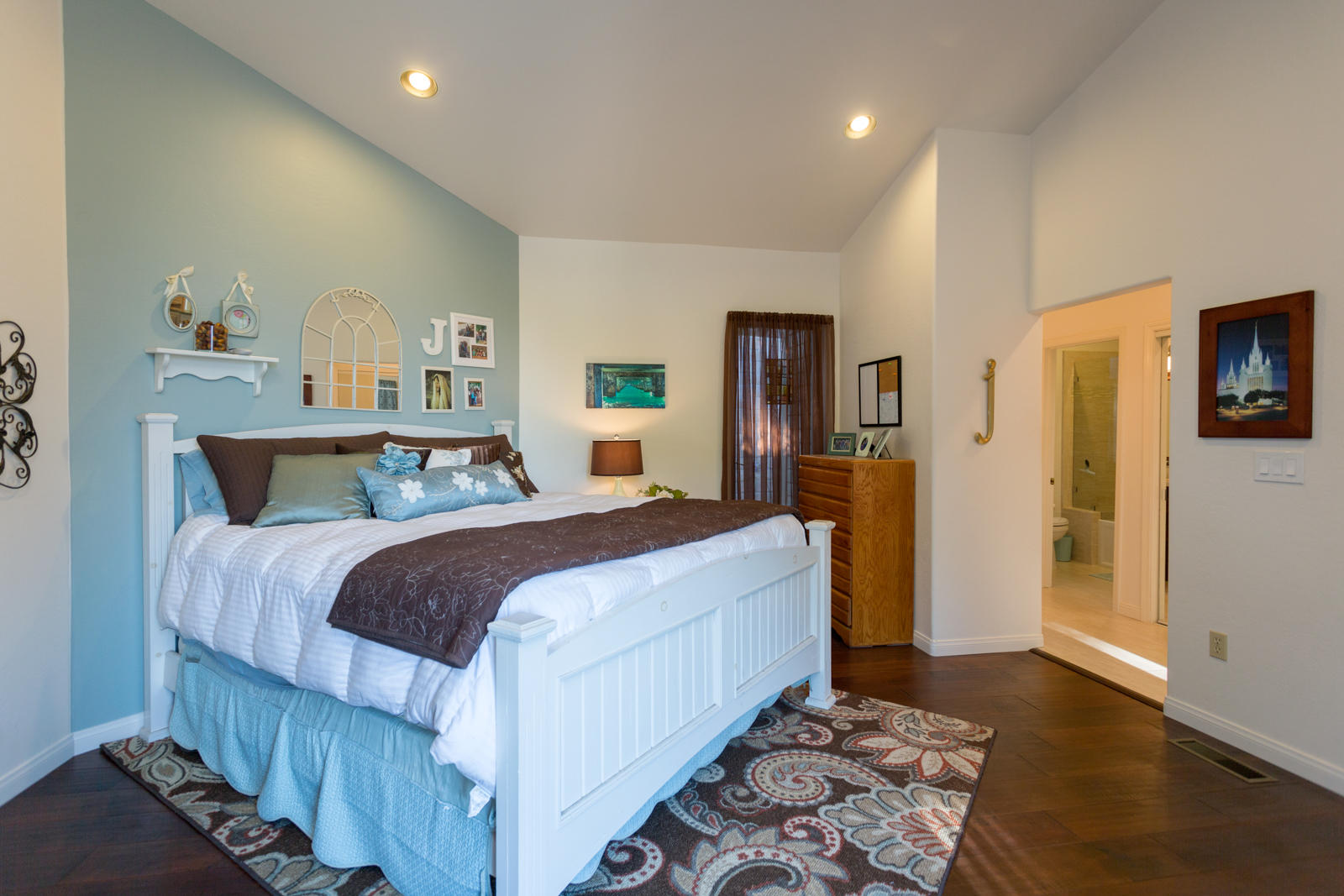 1129 Nirvana Road Santa Barbara, CA 93101 - Photo 14 of 24 GuestRoom_NirvanaWEB