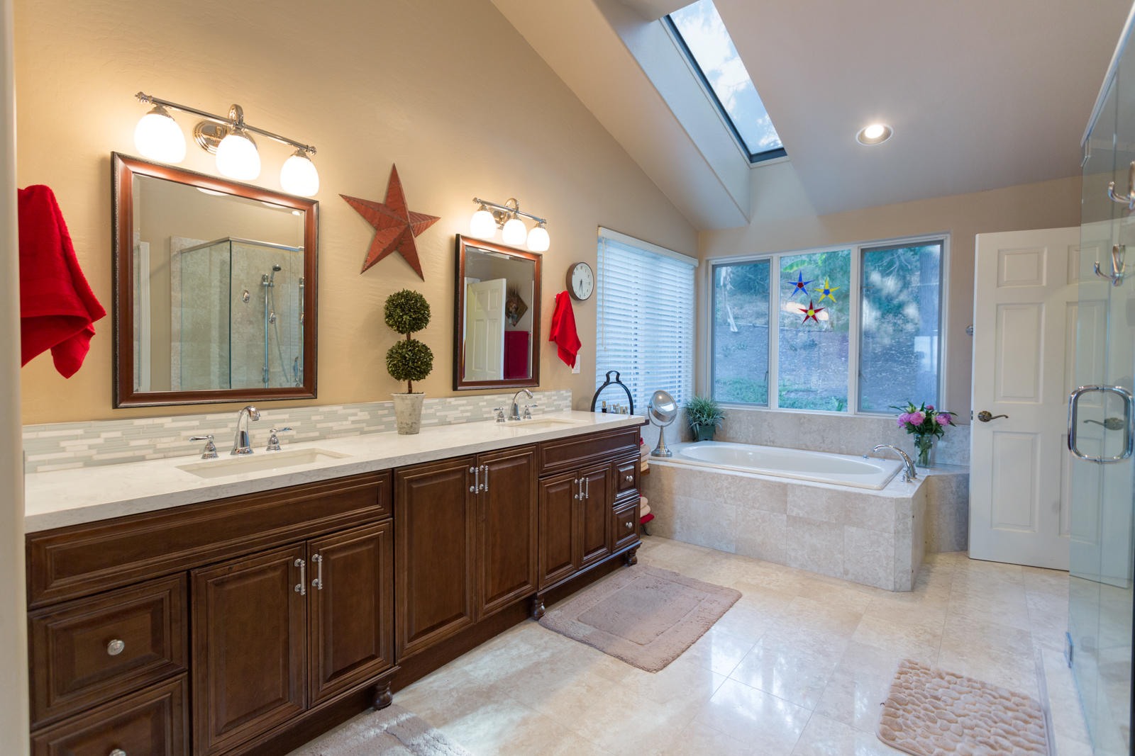 1129 Nirvana Road Santa Barbara, CA 93101 - Photo 16 of 24 MasterBath_NirvanaWEB