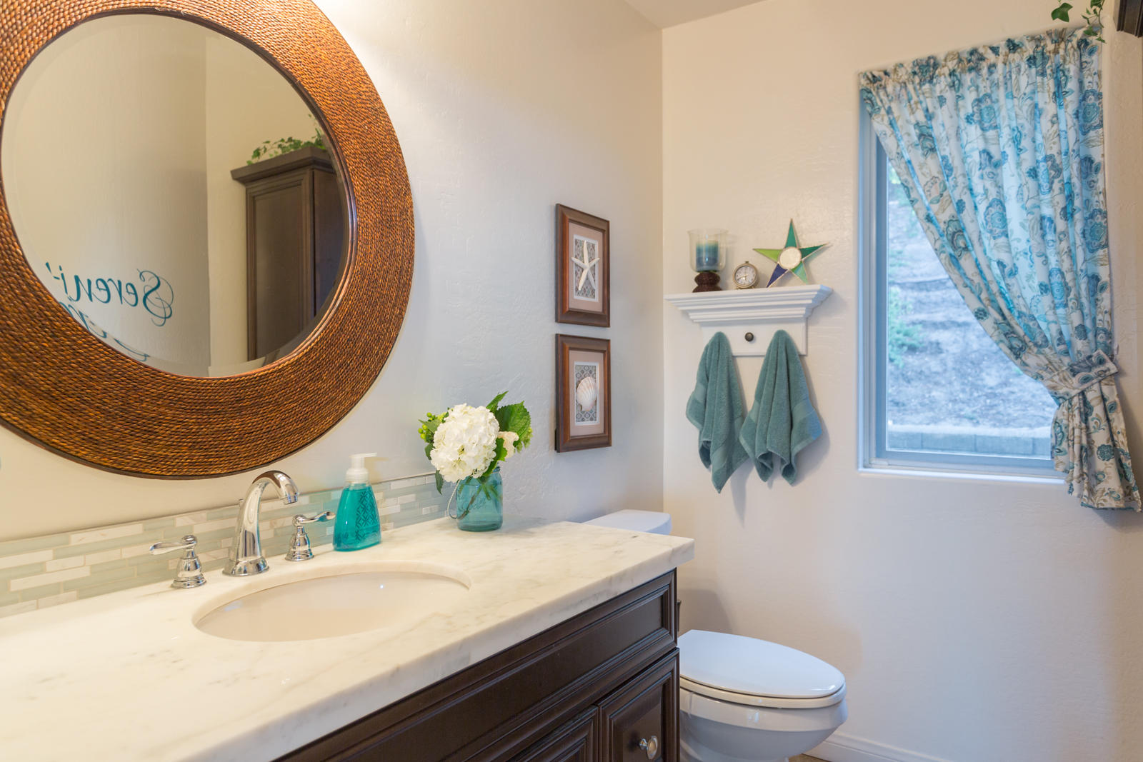 1129 Nirvana Road Santa Barbara, CA 93101 - Photo 18 of 24 PowderRoom_NirvanaWEB