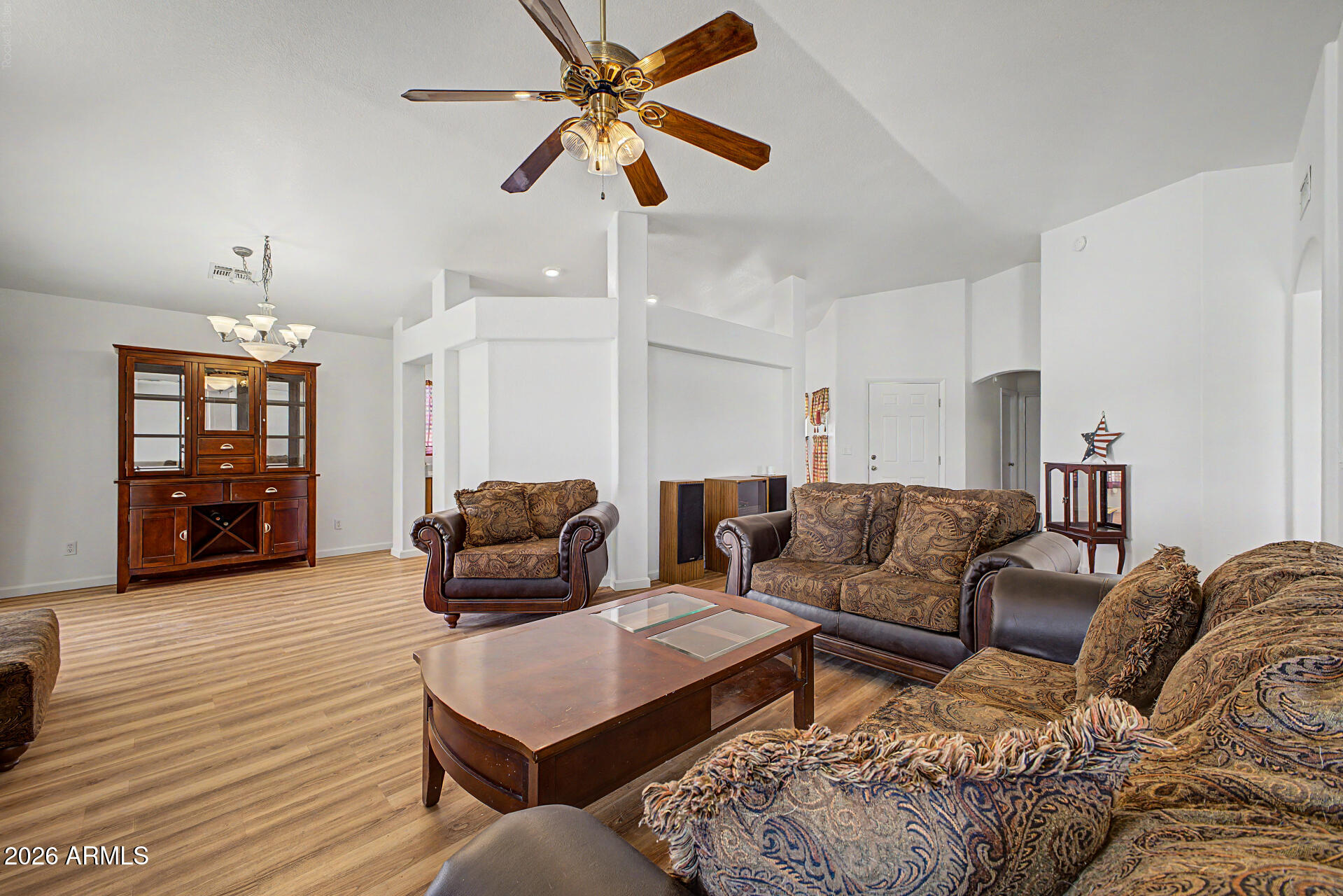 10943 West Ruth Avenue Peoria, AZ 85345 - Photo 8 of 30 10 - Ruth