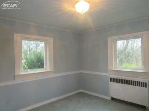 1538 Flushing Road Flushing, MI 48433 - Photo 14 of 19 20425012-13.JPG