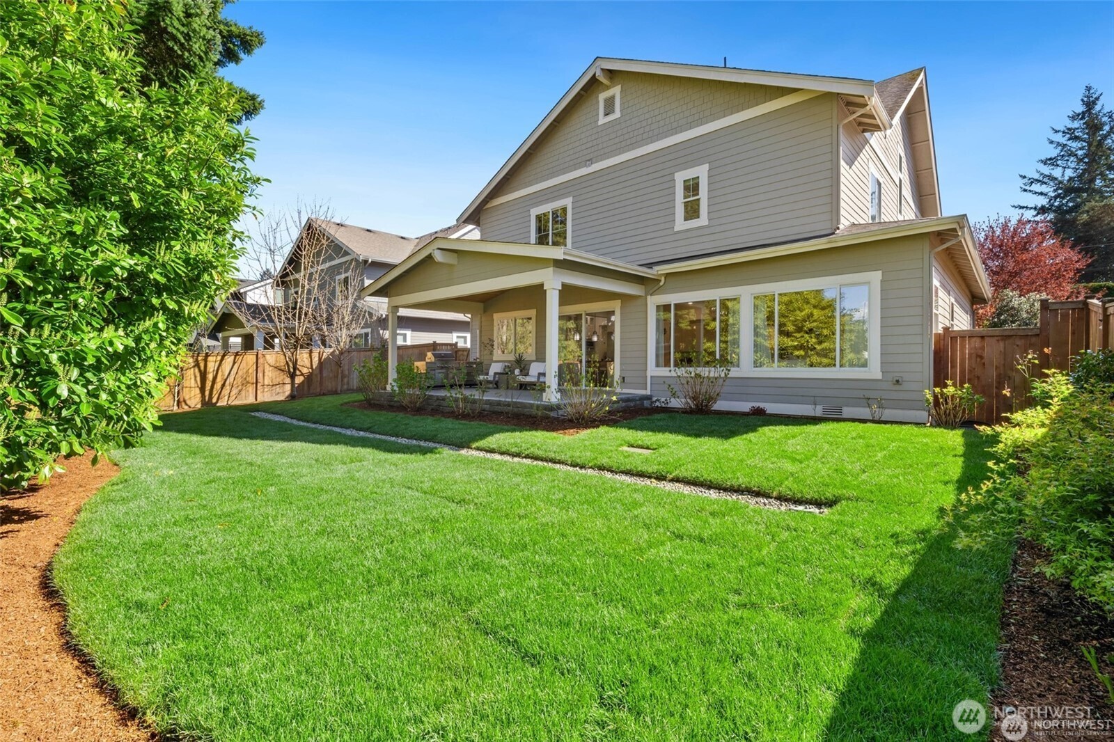 10610 Northeast 28th Street Bellevue, WA 98004 - Photo 31 of 35