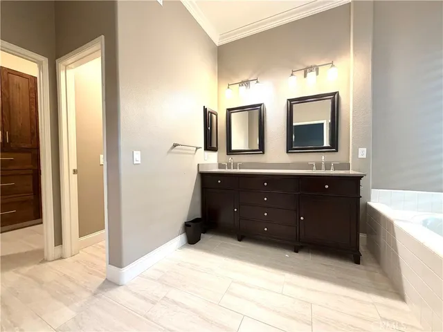 a view of a back yard of the house