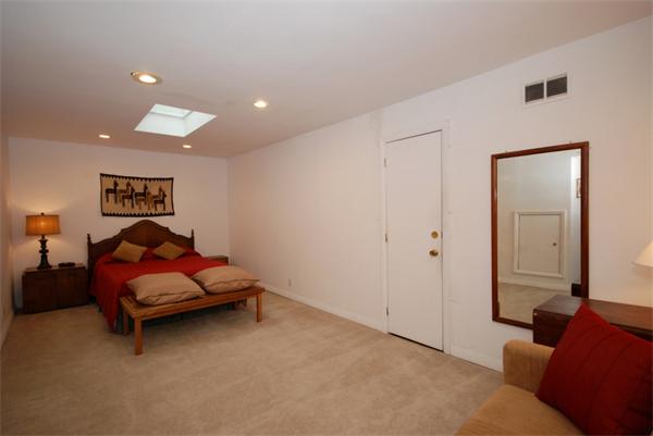 131 Worthen Road Lexington, MA 02421 - Photo 13 of 16