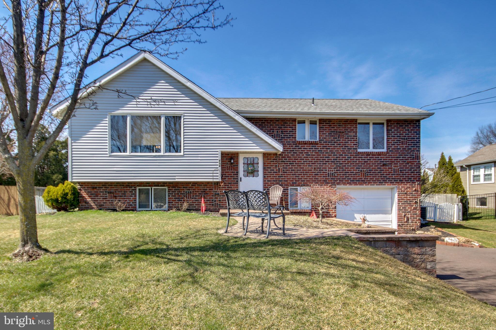 864 Stallion Road Warrington, PA 18976 - Photo 1 of 32 Gallery Image 1