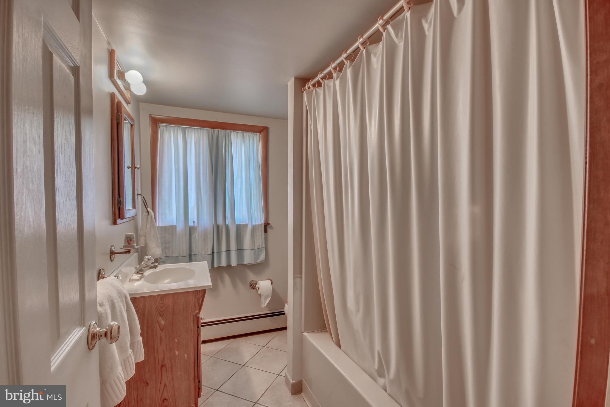 864 Stallion Road Warrington, PA 18976 - Photo 17 of 32 Gallery Image 17