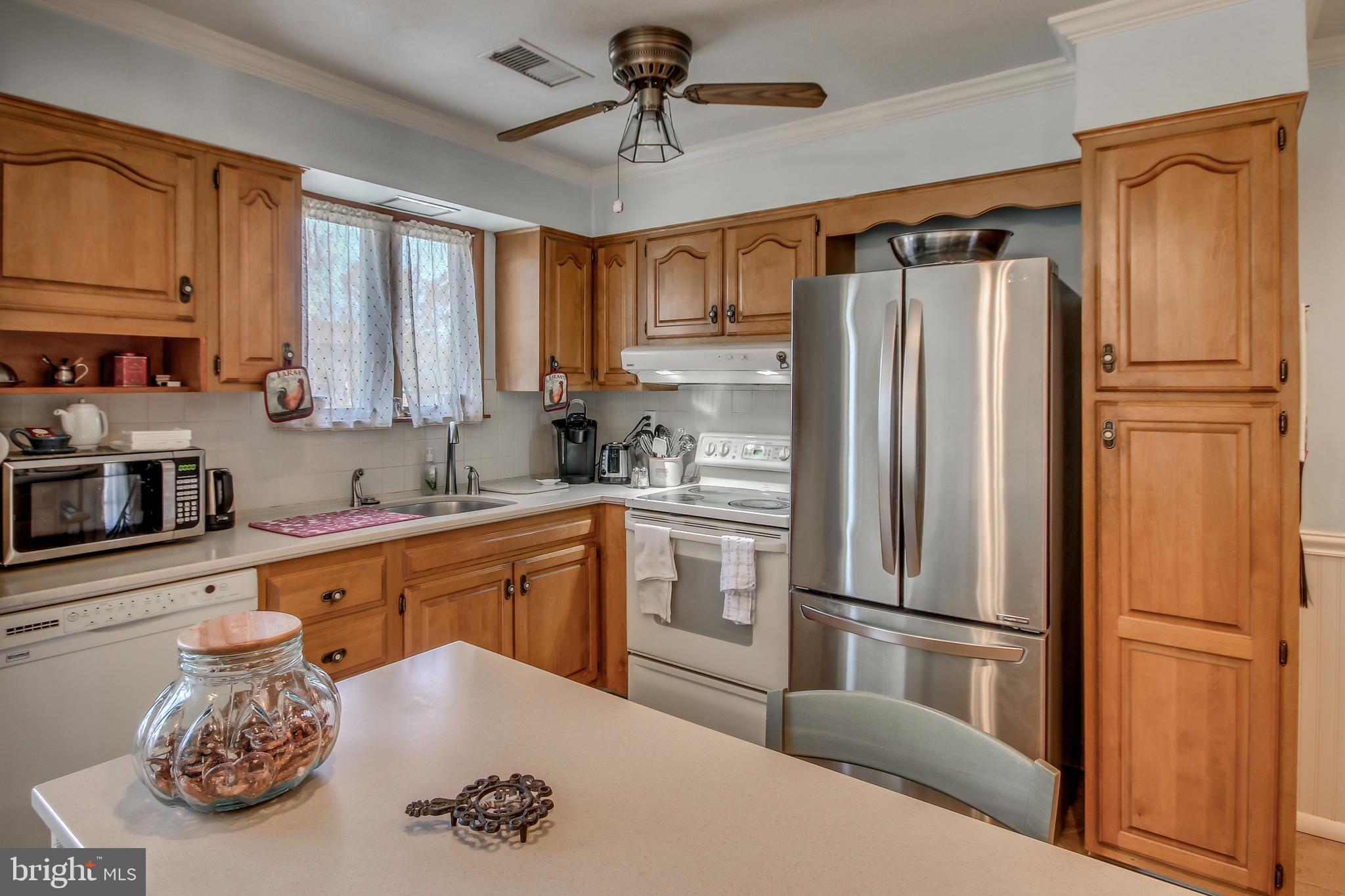 864 Stallion Road Warrington, PA 18976 - Photo 9 of 32 Gallery Image 9