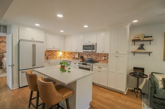 $3,500 | 52 Chapel Street, Unit A, Charleston, SC 29403