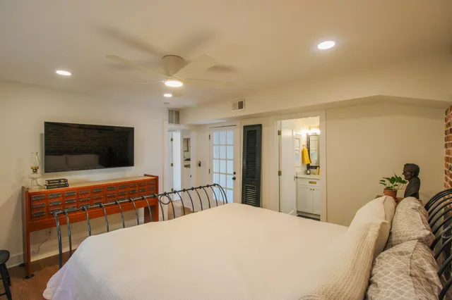 $3,500 | 52 Chapel Street, Unit A, Charleston, SC 29403