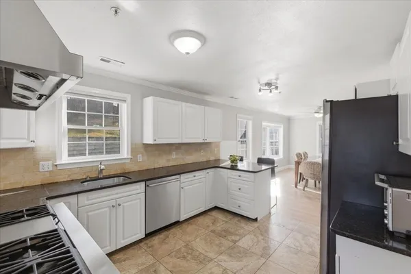 $799,000 | 124 Clear Pond Drive, Unit 124, Walpole, MA 02081