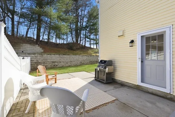 $799,000 | 124 Clear Pond Drive, Unit 124, Walpole, MA 02081