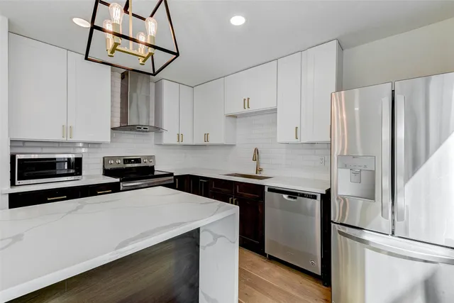 $3,099 | 5103 Austin Street, Houston, TX 77004