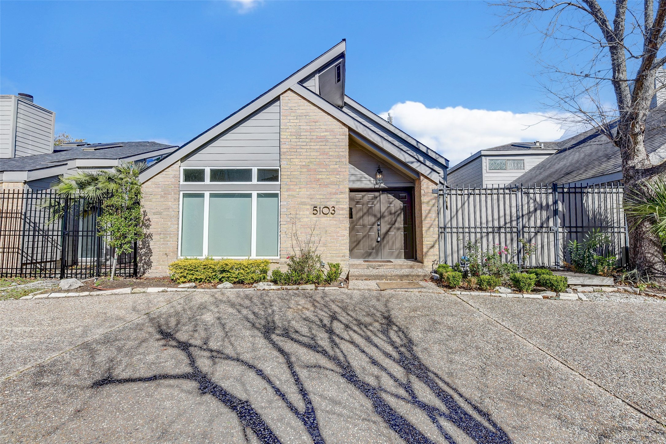 5103 Austin Street Houston, TX 77004 - Photo 2 of 25