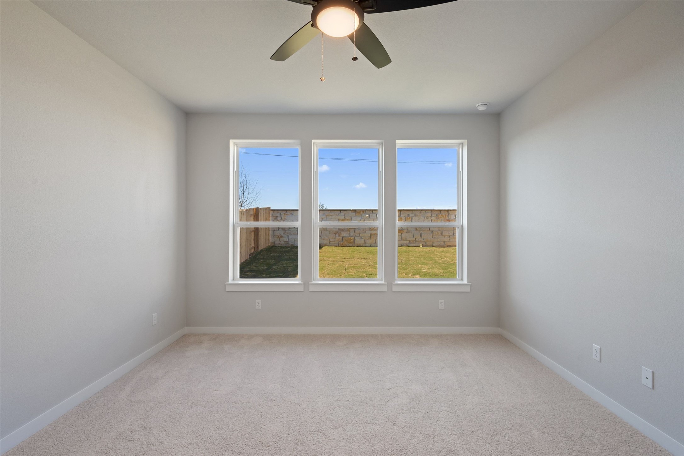 228 Brandywine Road Hutto, TX 78634 - Photo 24 of 40 an empty room with a window