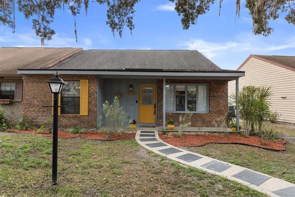 $240,000 | 35120 Whispering Oaks Boulevard, Dade City, FL 33523