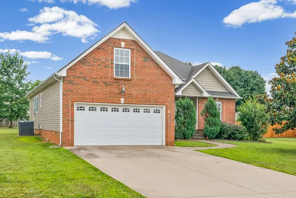 $1,675 | 3932 Gaine Drive, Clarksville, TN 37040