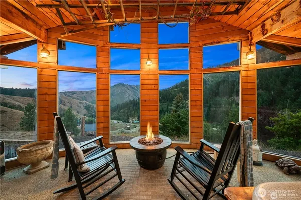 $810,000 | 9505 Plateau Road, Cashmere, WA 98815