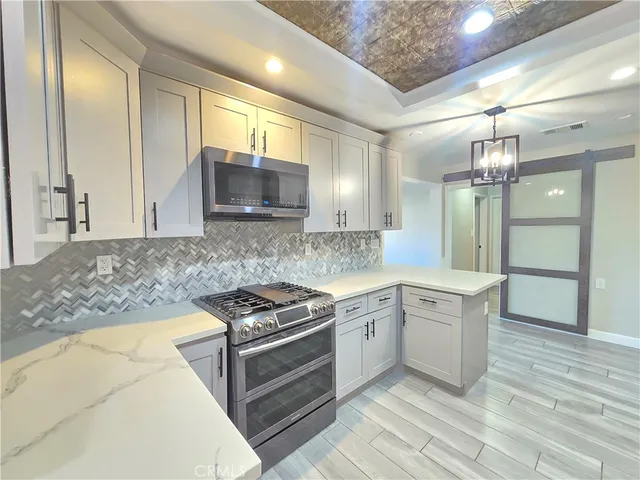 $2,500 | 44309 Date, Lancaster, CA 93534