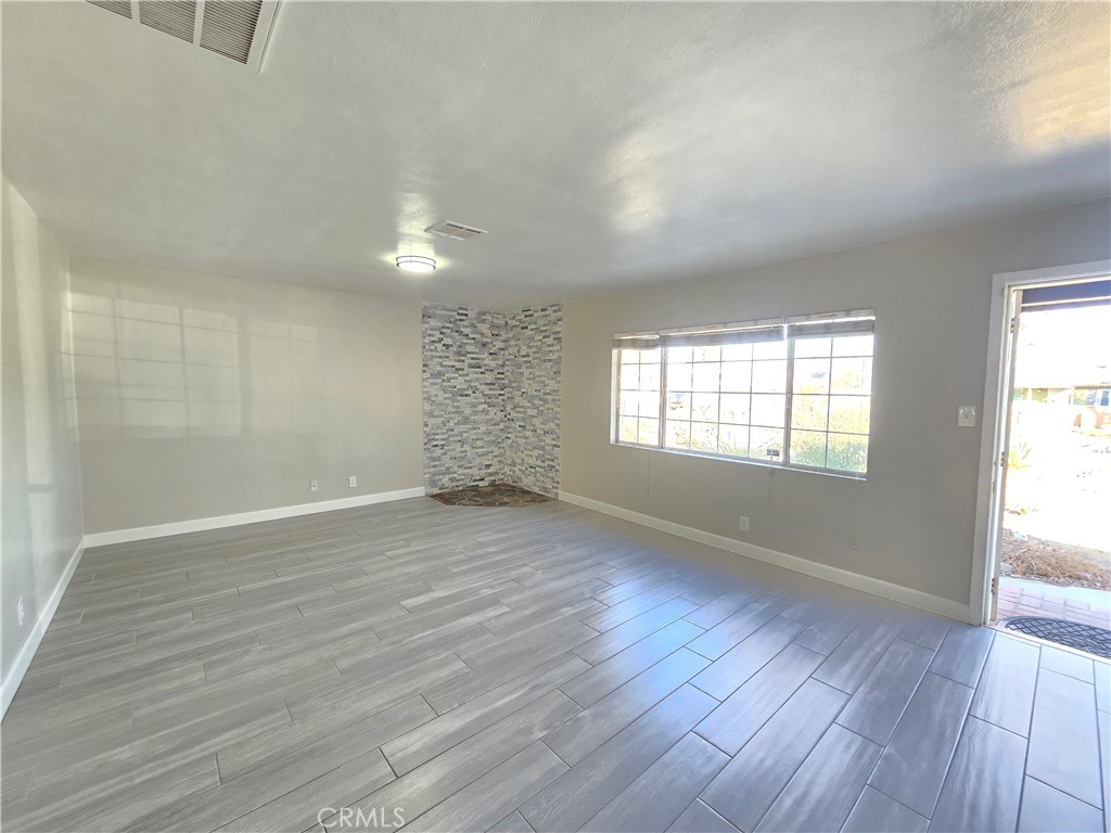 44309 Date Lancaster, CA 93534 - Photo 8 of 24