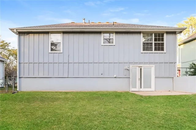 $1,875 | 14805 East Nickell Avenue, Independence, MO 64050