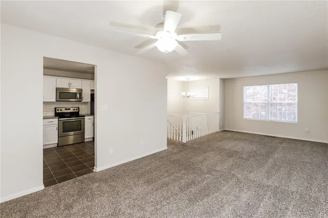 $1,875 | 14805 East Nickell Avenue, Independence, MO 64050