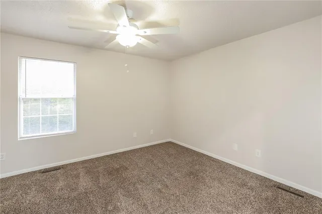 $1,875 | 14805 East Nickell Avenue, Independence, MO 64050