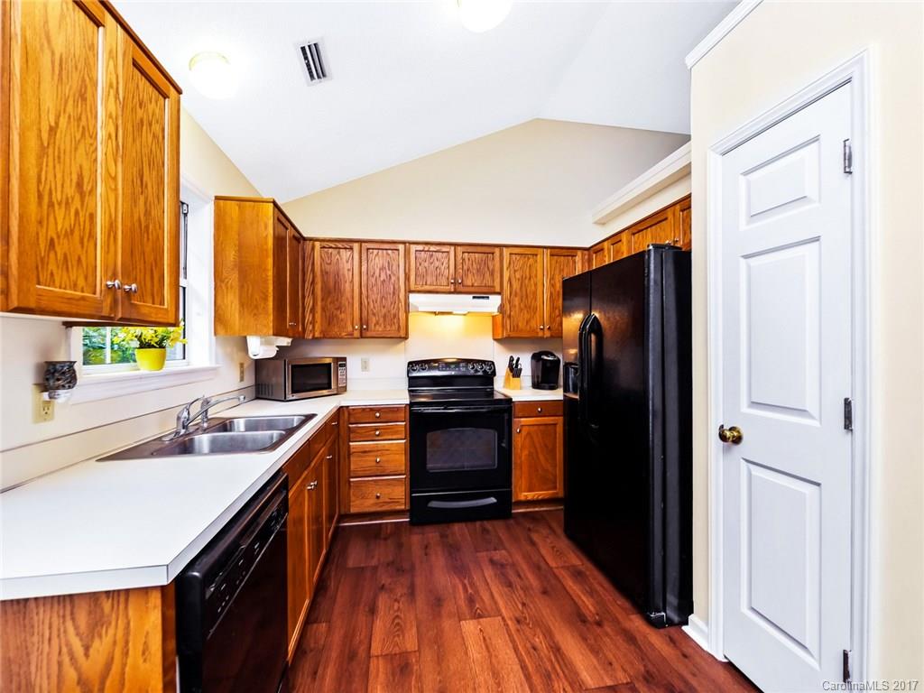 204 Bubbling Well Road Denver, NC 28037 - Photo 8 of 24 Gallery Image 8
