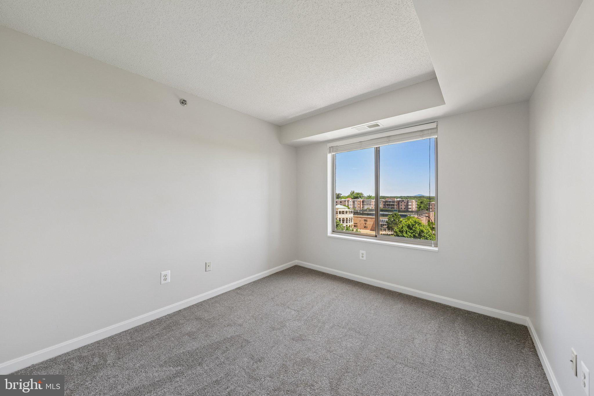 19385 Cypress Ridge Terrace, Unit 515 Leesburg, VA 20176 - Photo 33 of 58