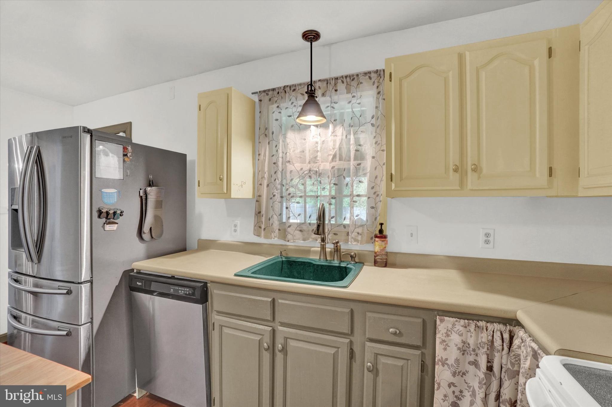 3141 Pineview Drive Dover, PA 17315 - Photo 10 of 31