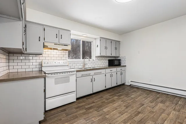 $285,000 | 660 Greenlawn Street, Ypsilanti, MI 48198