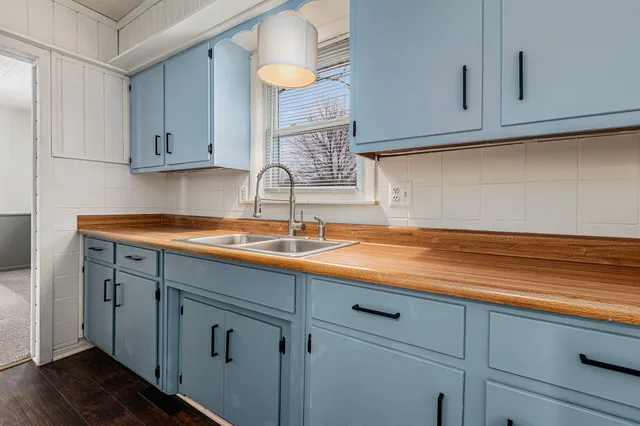 $285,000 | 660 Greenlawn Street, Ypsilanti, MI 48198