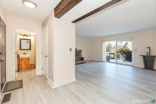 $350,000 | 24 Woods Way, Unit 122A, Woodbury, CT 06798