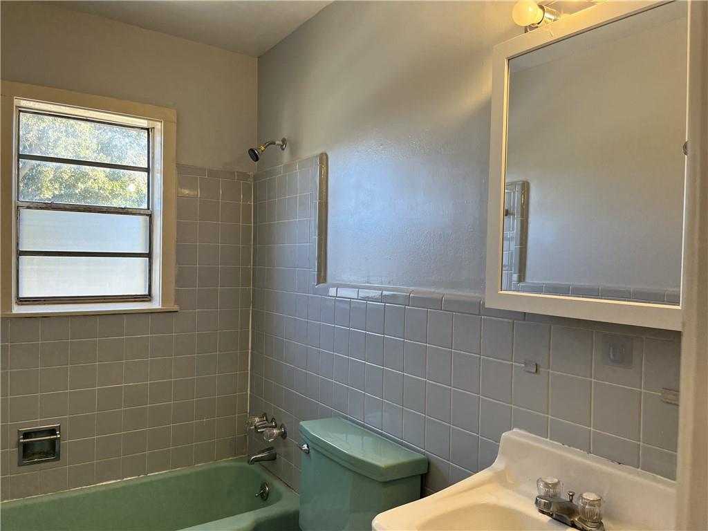 1020 Brockenbraugh Court, Unit C Metairie, LA 70005 - Photo 5 of 7