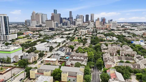 $329,900 | 1330 Rosalie Street, Houston, TX 77004
