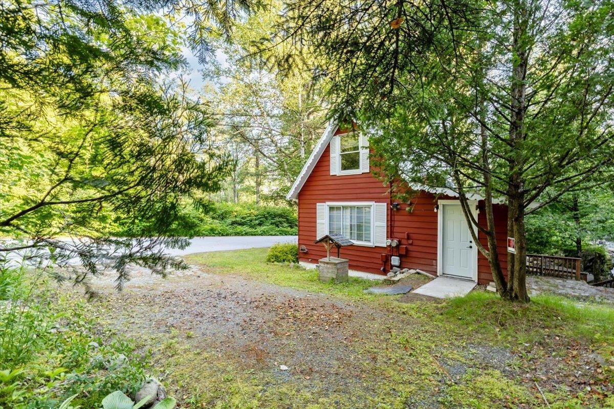 135 West Hill Road Montgomery, VT 05450 - Photo 4 of 37