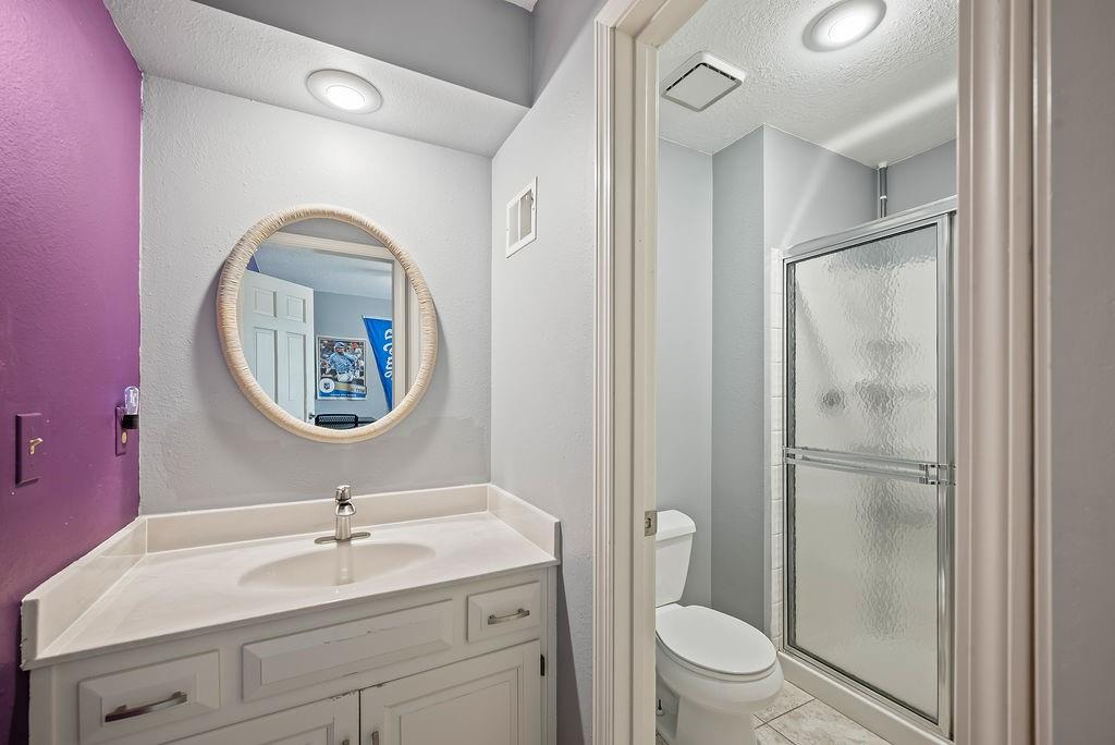 12304 Nieman Road Overland Park, KS 66213 - Photo 16 of 30