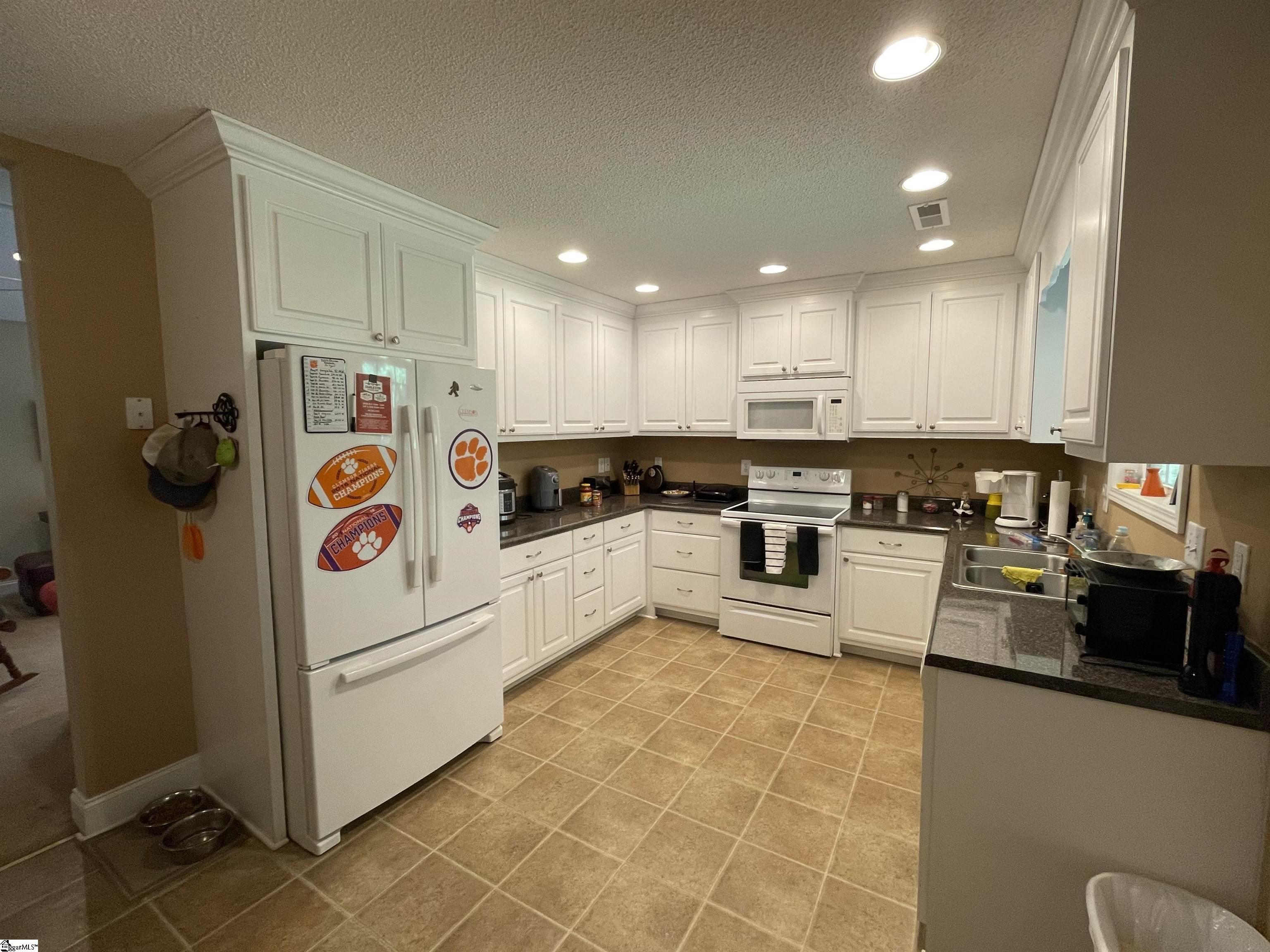 111 Chauga Road Westminster, SC 29693 - Photo 11 of 50