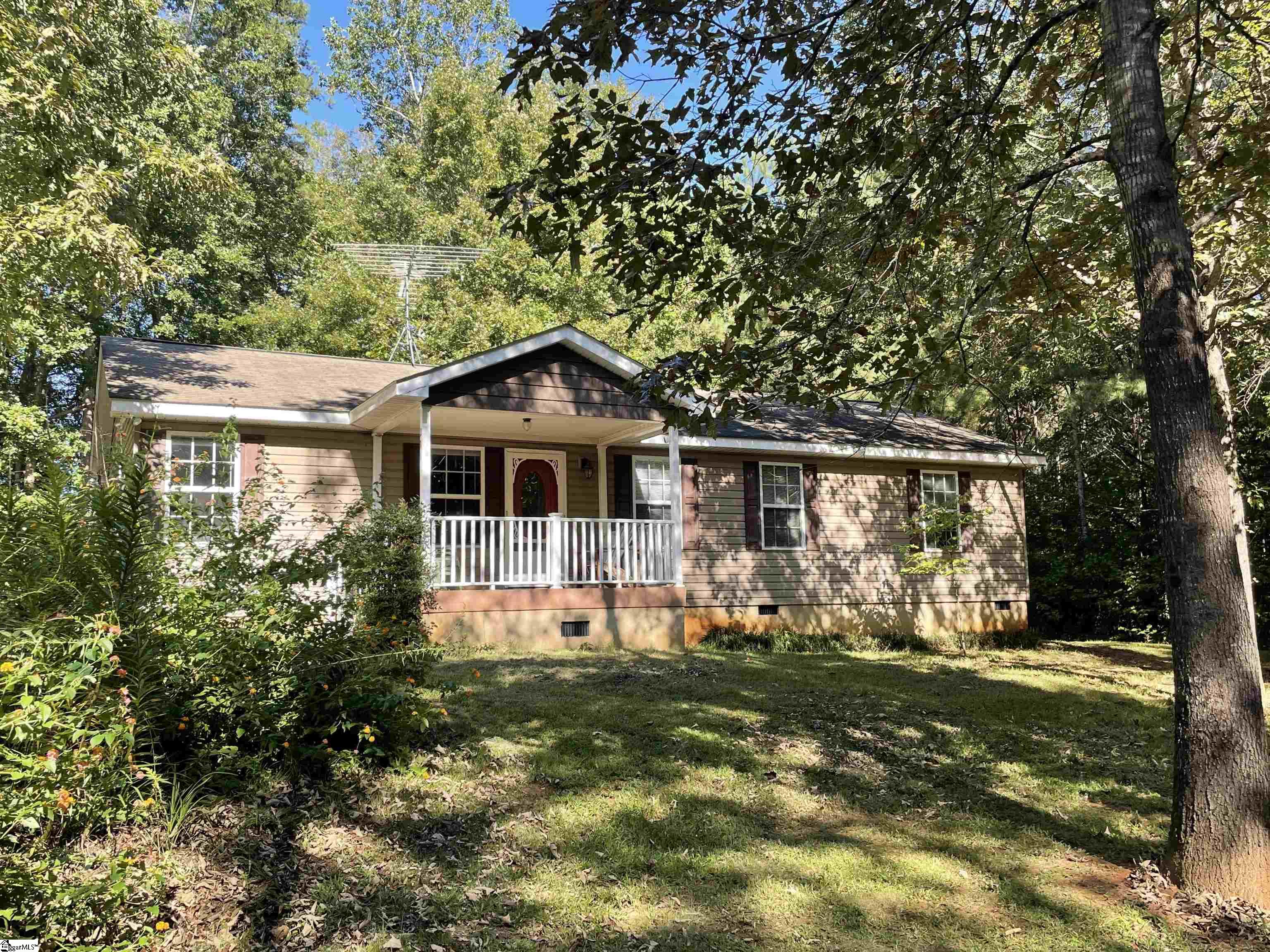 111 Chauga Road Westminster, SC 29693 - Photo 3 of 50