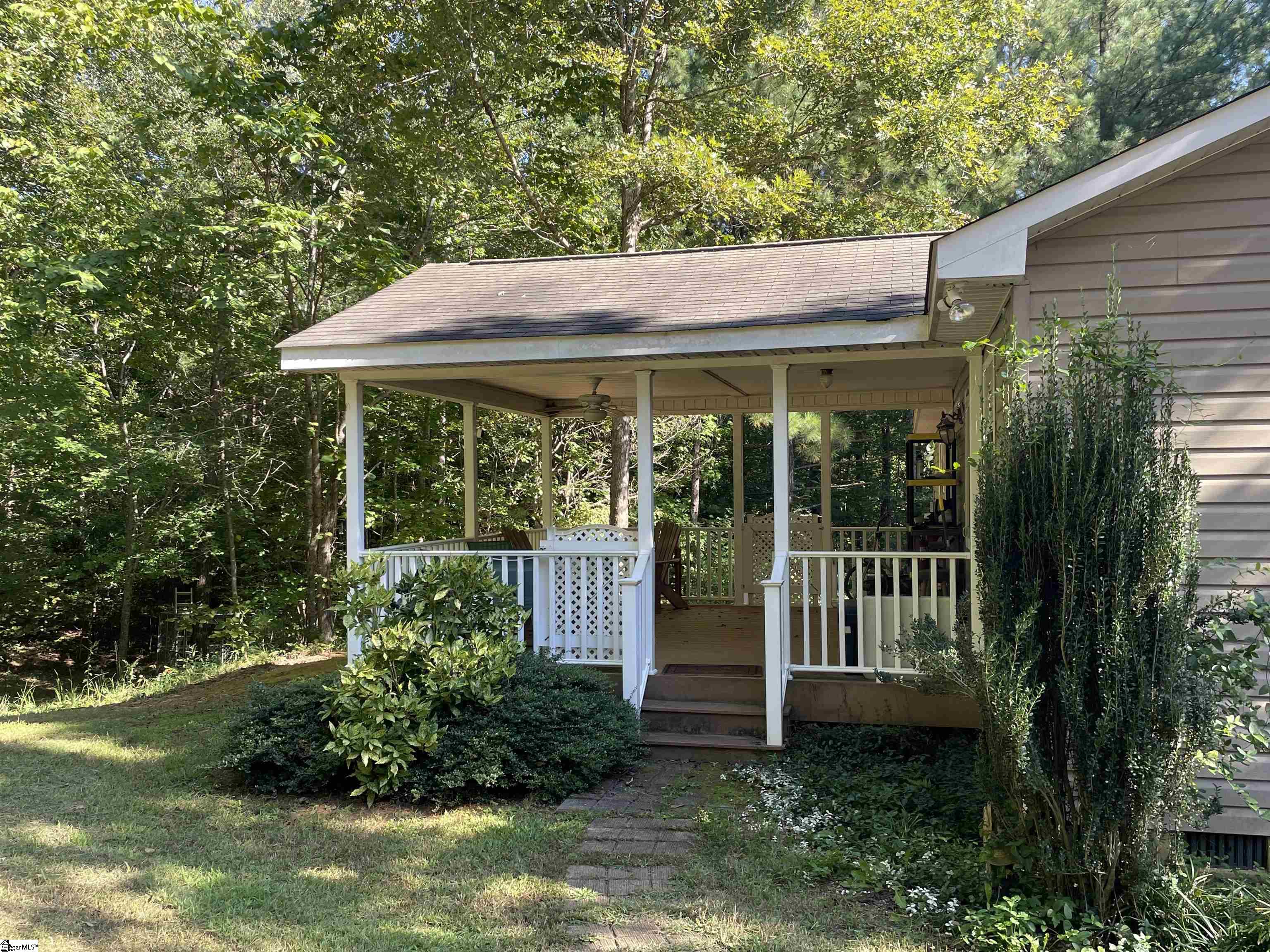 111 Chauga Road Westminster, SC 29693 - Photo 6 of 50