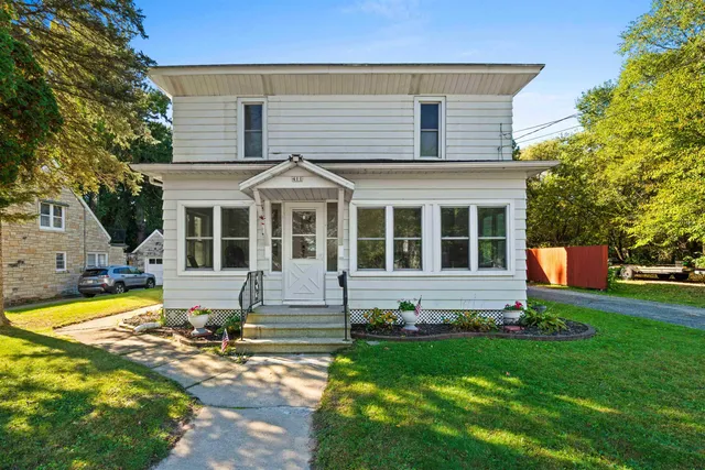 $249,900 | 411 West Elm Street, Wautoma, WI 54982