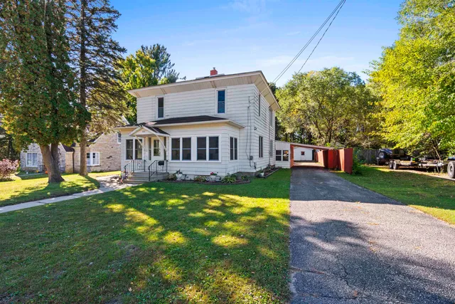 $249,900 | 411 West Elm Street, Wautoma, WI 54982