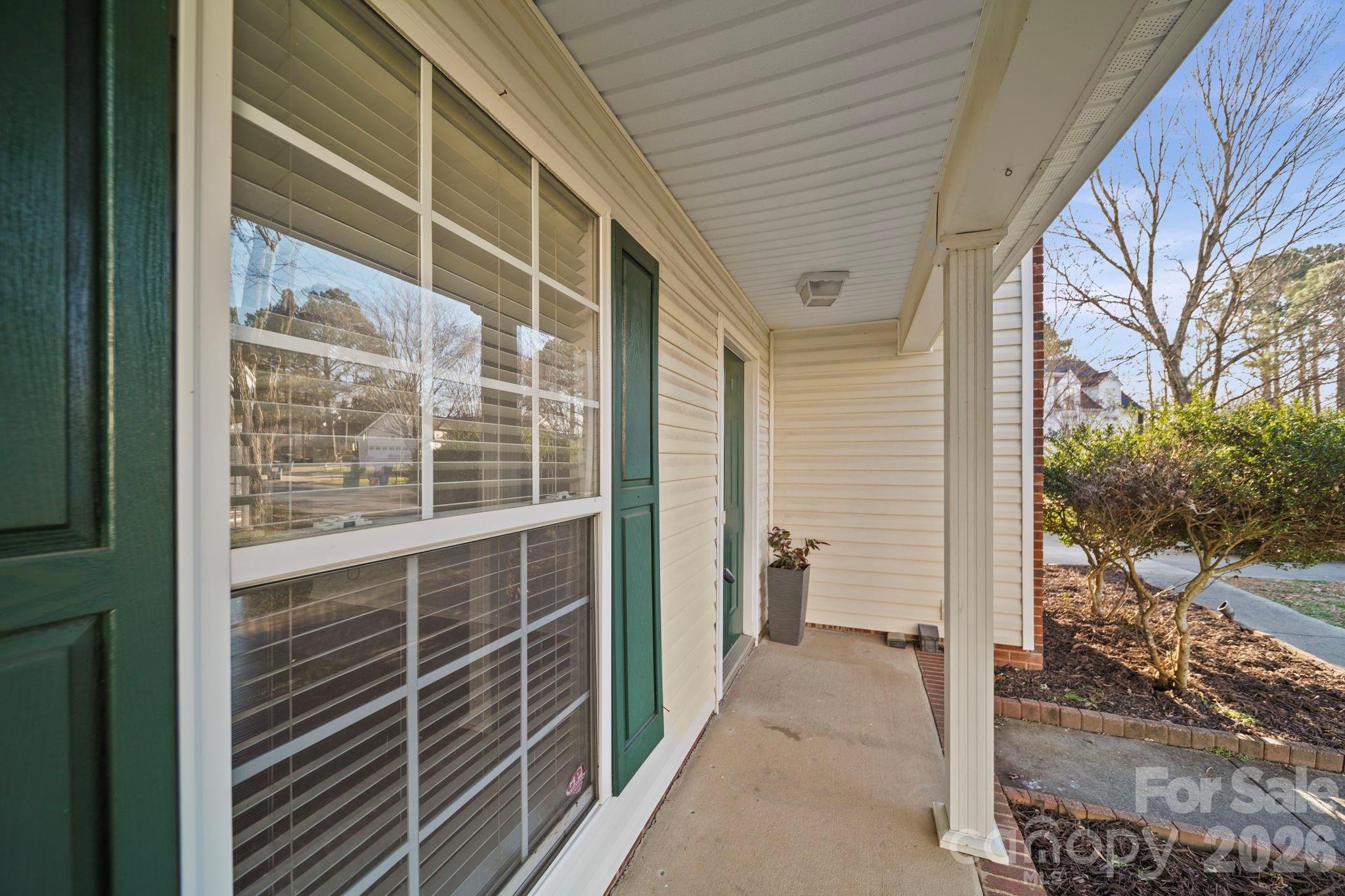 4215 Suttle Place Matthews, NC 28104 - Photo 2 of 37