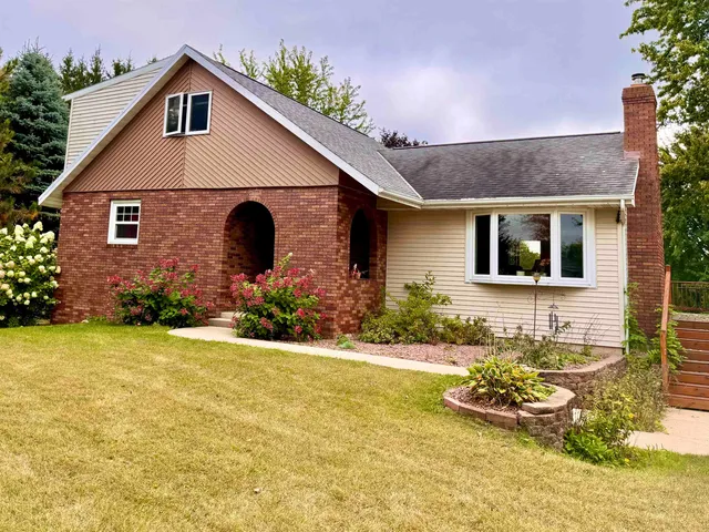 $474,900 | 7779 County Road South, Sobieski, WI 54171