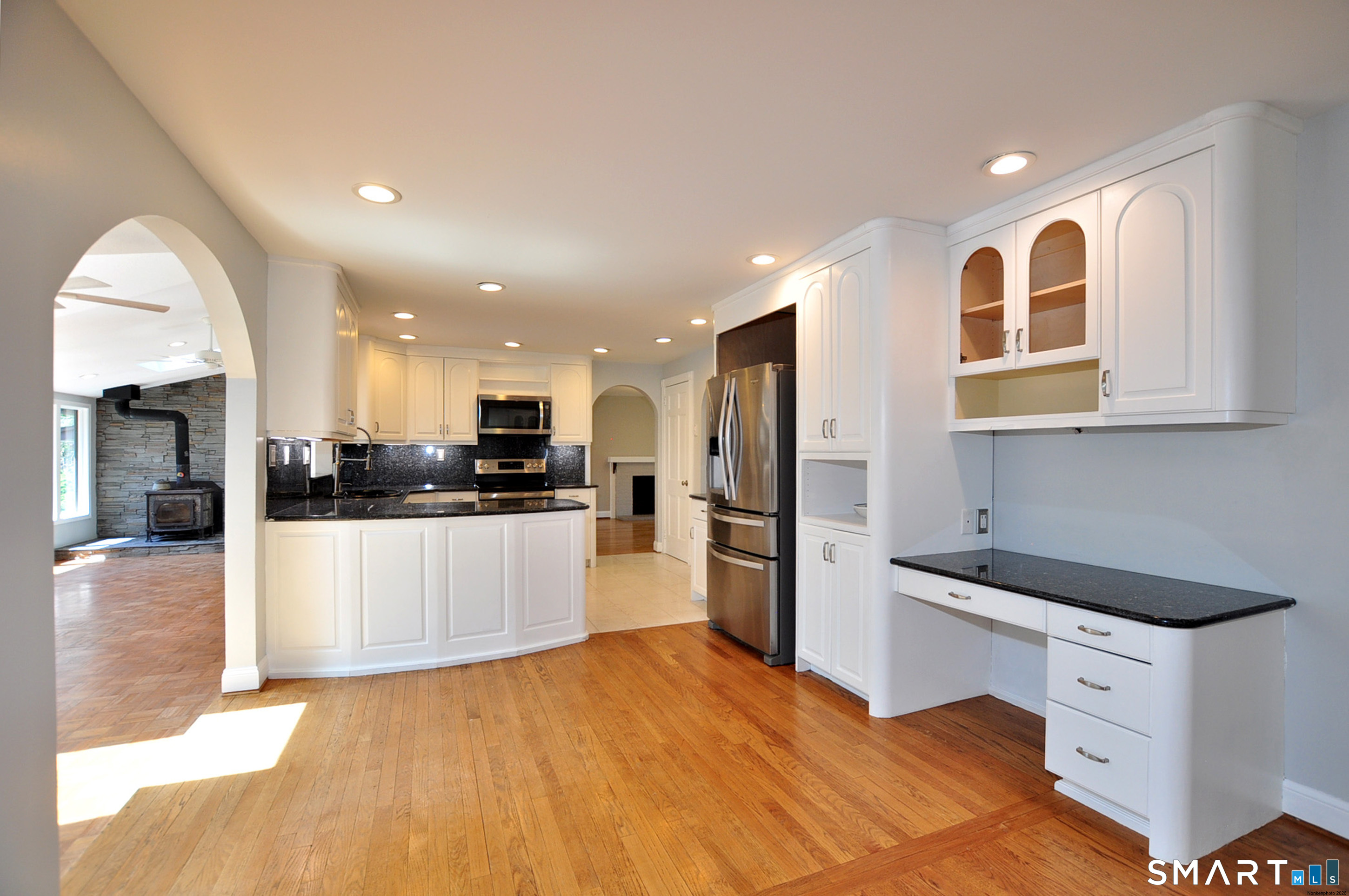 32 Cornfield Road Windsor, CT 06095 - Photo 8 of 39