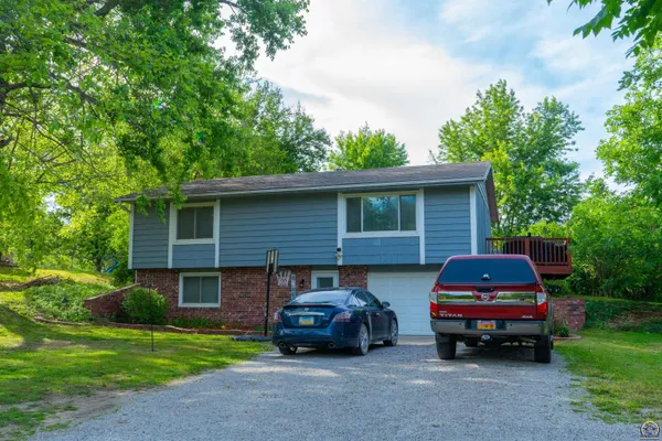 $285,000 | 4110 Northwest Beecher Street, Topeka, KS 66618