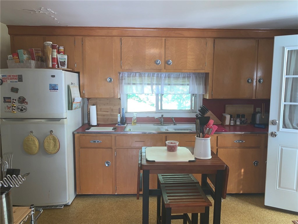 70 Old Spring Road Cranston, RI 02920 - Photo 8 of 10 Gallery Image 8