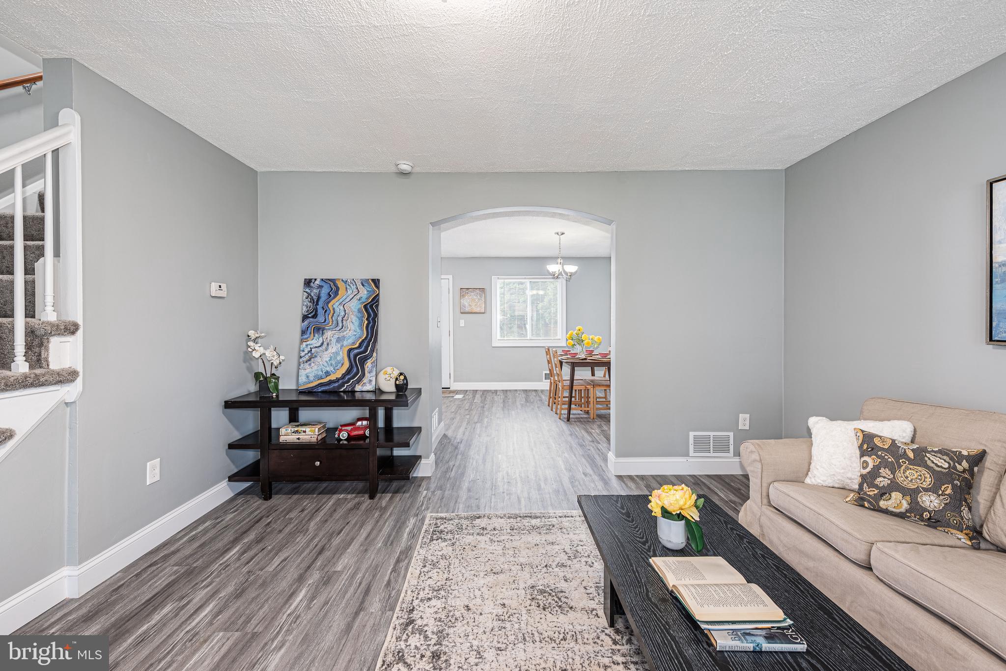 629 Brisbane Road Baltimore, MD 21229 - Photo 4 of 29
