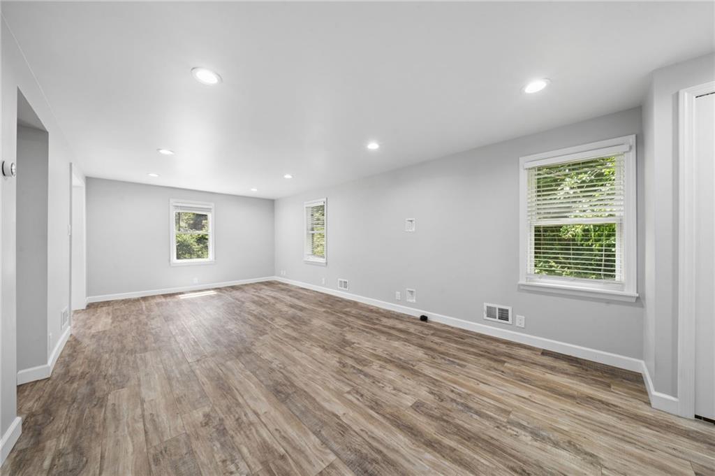 4375 New Texas Road Pittsburgh, PA 15239 - Photo 5 of 34