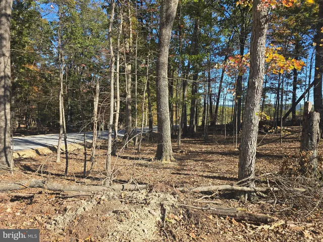 $749,999 | 7 Myla Lane, Hedgesville, WV 25427