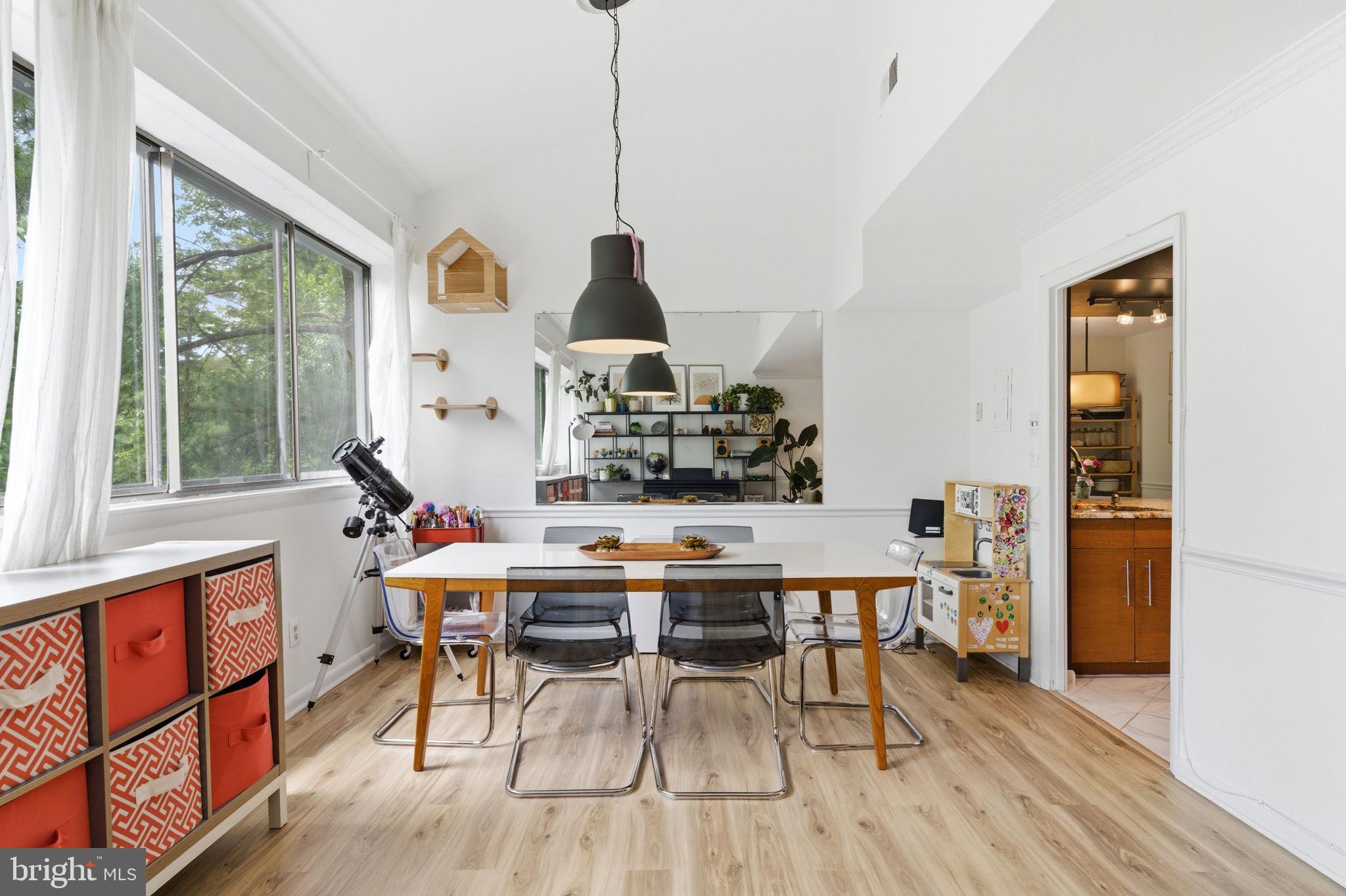11260 Chestnut Grove Square, Unit 337 Reston, VA 20190 - Photo 13 of 82 Bright and airy dining space awaits.